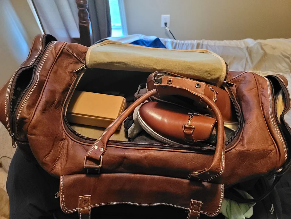Spacious Weekender Duffle Bag - Full-Grain Leather Duffle Bag for Gym & Weekend Trips